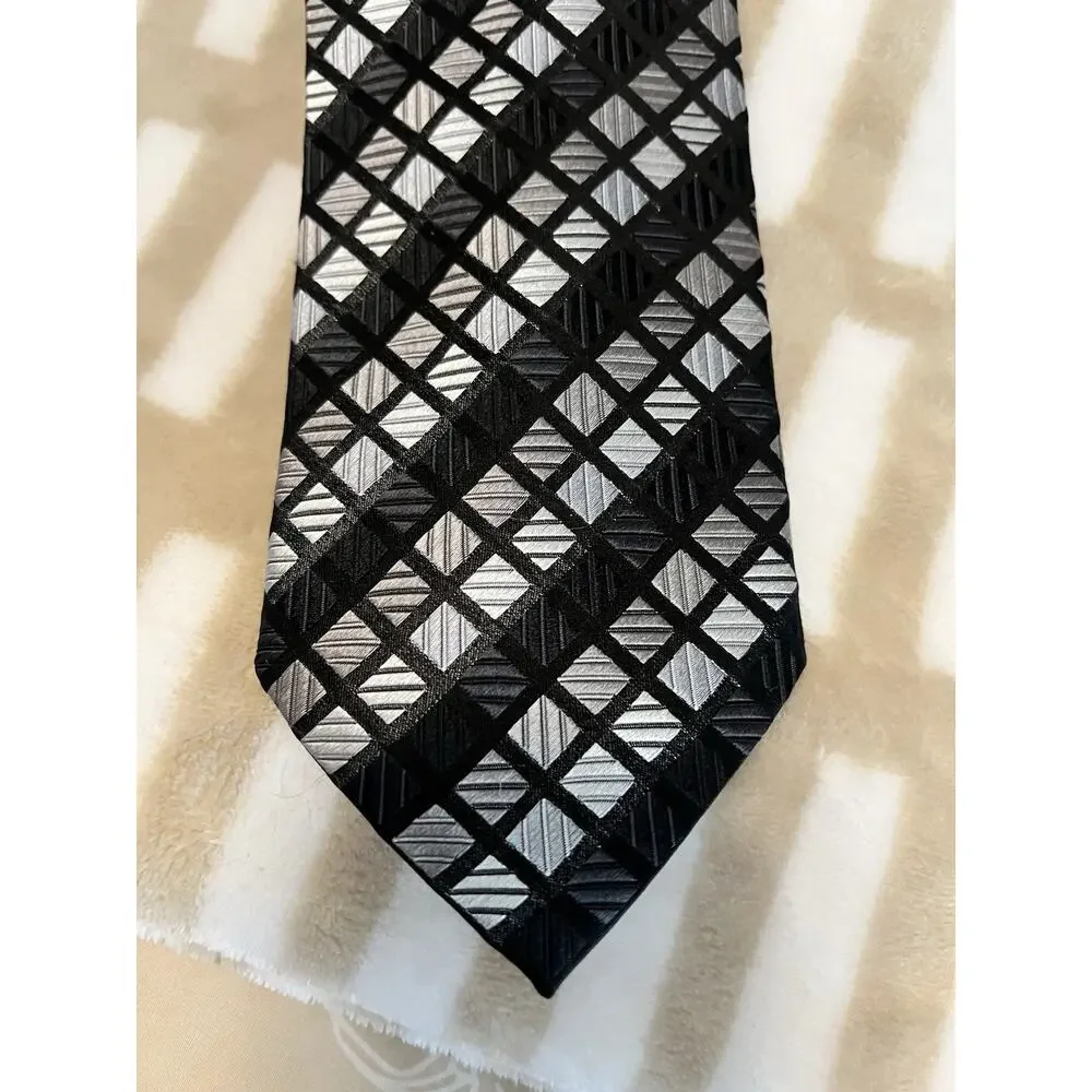 Roberto Villini Silk Black Gray Geometric Designer Men's Tie Logo Accent